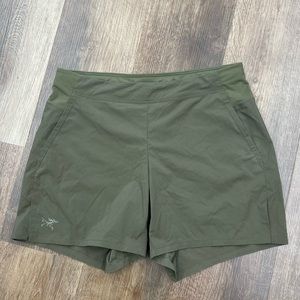 Womens Arc’teryx shorts